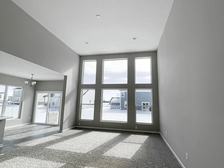 9083 Hawk Hill Way — Photo 1
