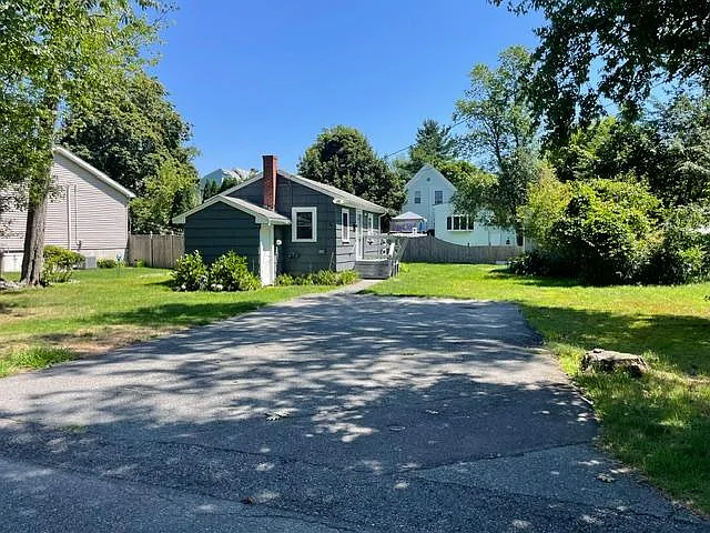 39 Newton Ave — Photo 2