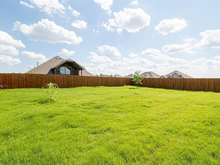 3014 Bobcat Dr — Photo 8