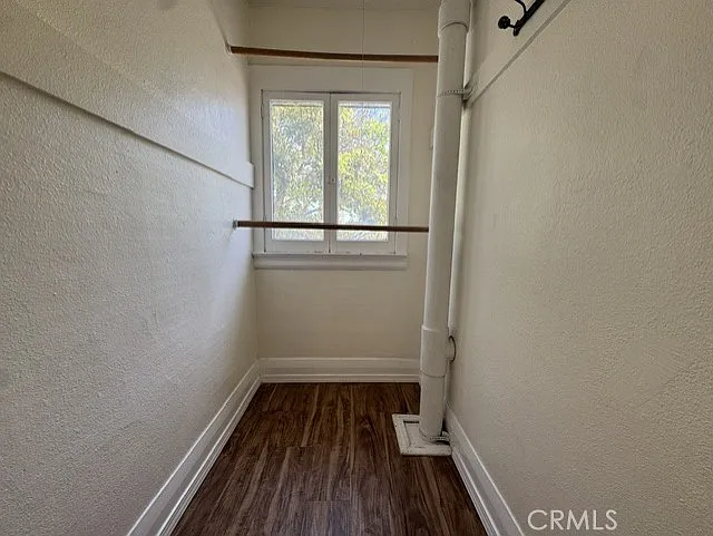 321 W 6th St — Photo 22