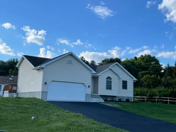 2577 Reservoir Rd, Hollidaysburg, PA 16648