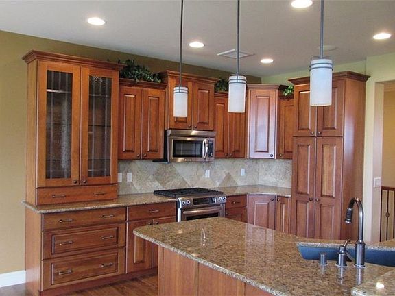 4th image of 3148 Golden Acres Dr