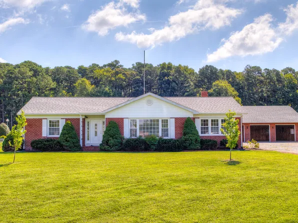 15395 Parks St, Bloxom, VA 23308