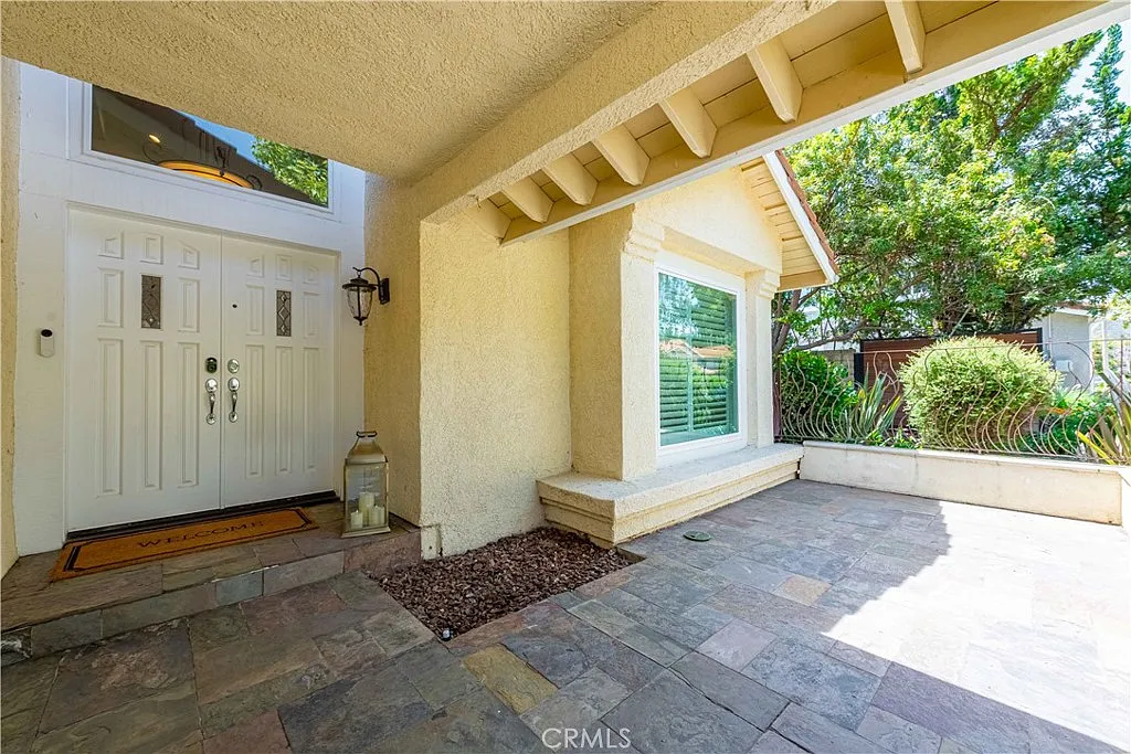 4 bed, 2798 sqft, $8,400 — Photo 3