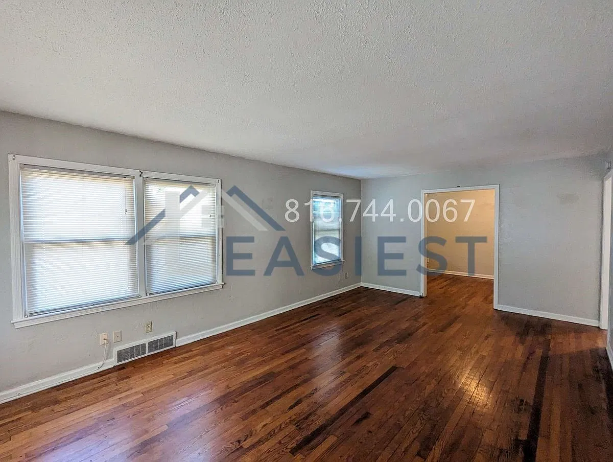 2 bed, 1107 sqft, $925 — Photo 2