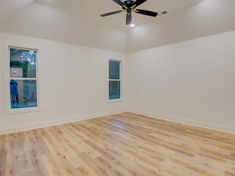 77 Kings Pond Cv — Photo 14