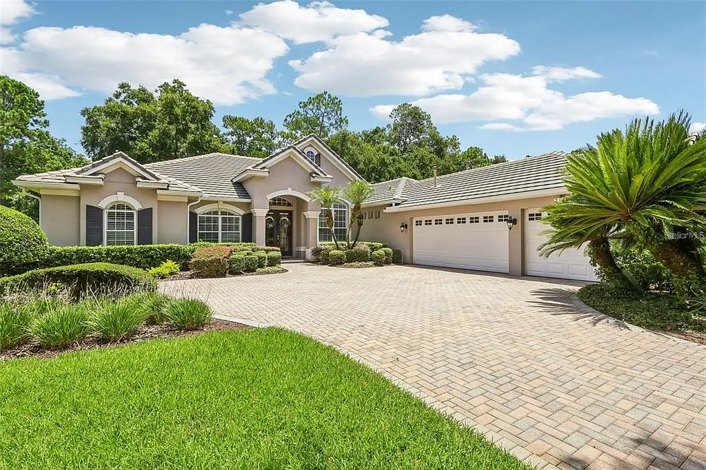 4 bed, 3.0 bath, 2905 sqft, $6,000 — Photo 2