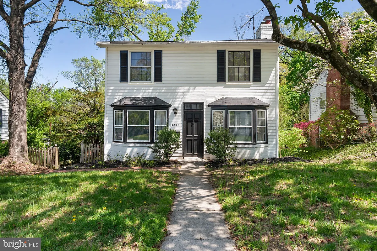 Building Photo - 2305 Pickwick Rd