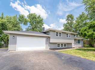 2311 Delaney Rd, New Lenox, IL 60451