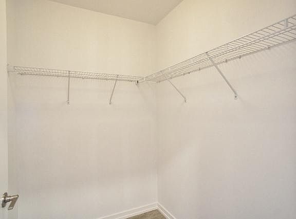 5th image of 587 Connecticut Ave APT 1B