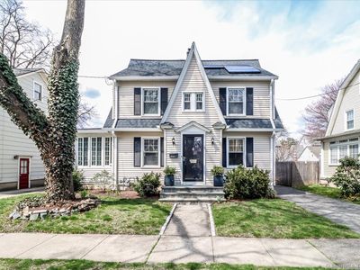 88 Pierce Avenue, Bridgeport, CT, 06604