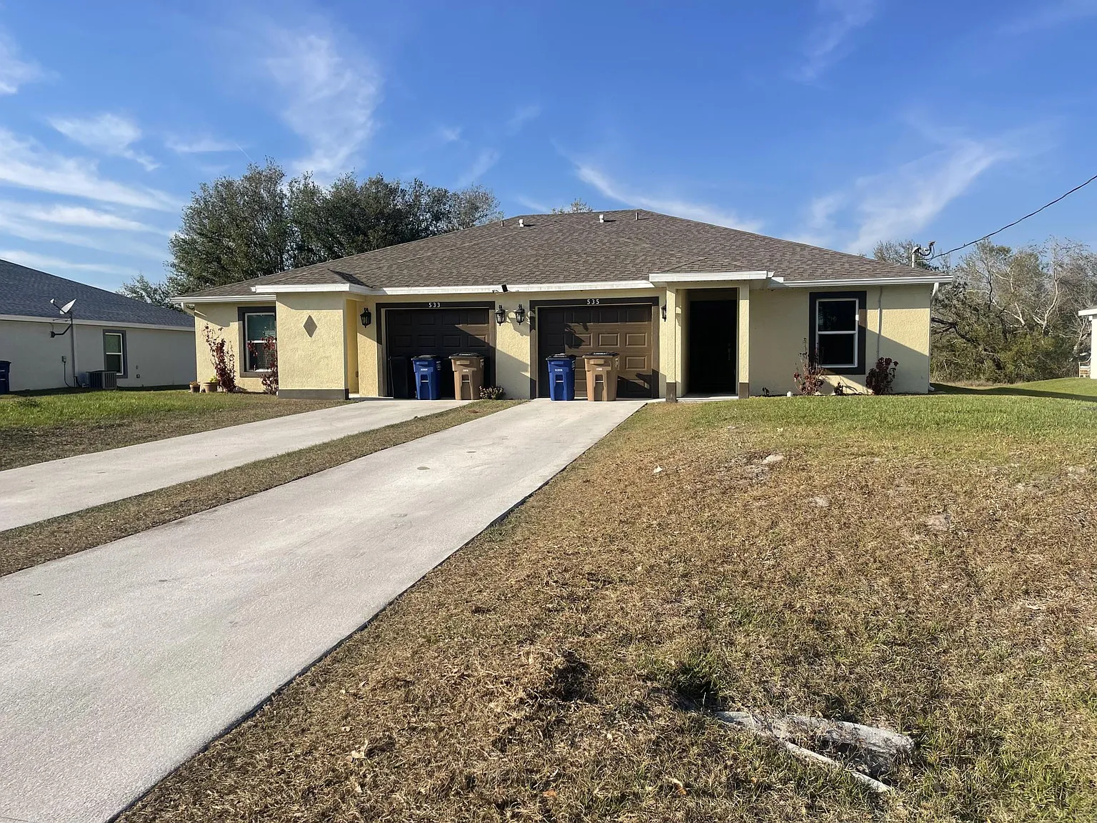 3 bed, 1300 sqft, $1,550 — Photo 1