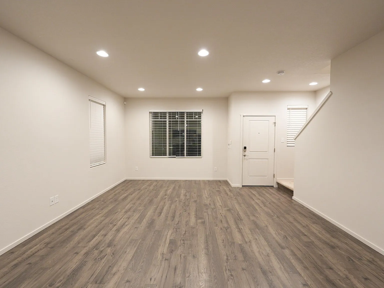 3 bed, 2.5 bath, 1603 sqft, $2,495 — Photo 4