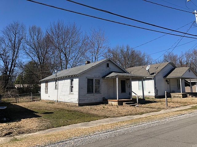 2nd image of 809 N Sassafrass St