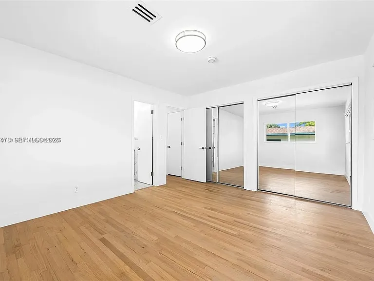 3410 Cleveland St — Photo 11