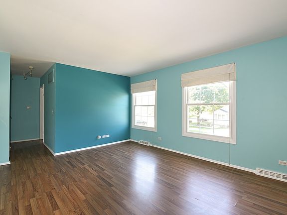 2nd image of 1281 Pearl Ave Unit D