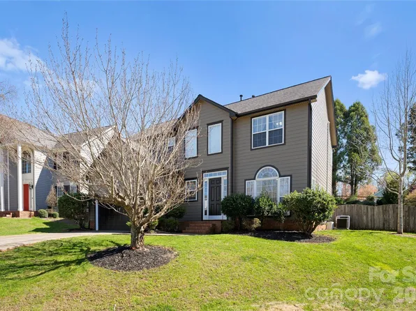 4704 Lone Tree Ct, Charlotte, NC 28269