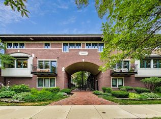 2455 W Ohio St UNIT 2E, Chicago, IL 60612