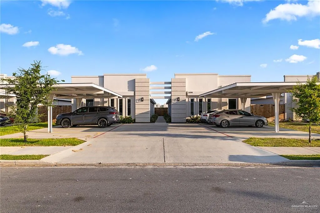 2 bed, 2.0 bath, 995 sqft, $1,200 — Photo 1