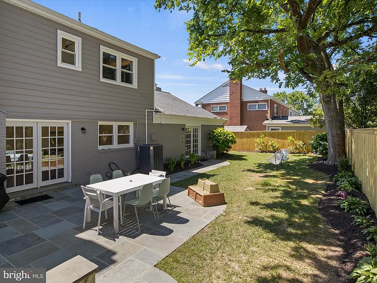 2606 N Quincy St — Photo 48