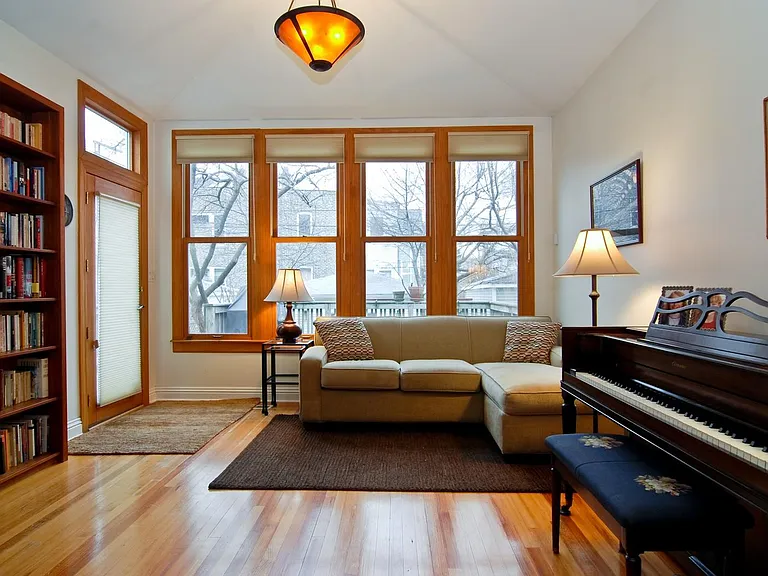 2252 W Cullom Ave — Photo 6
