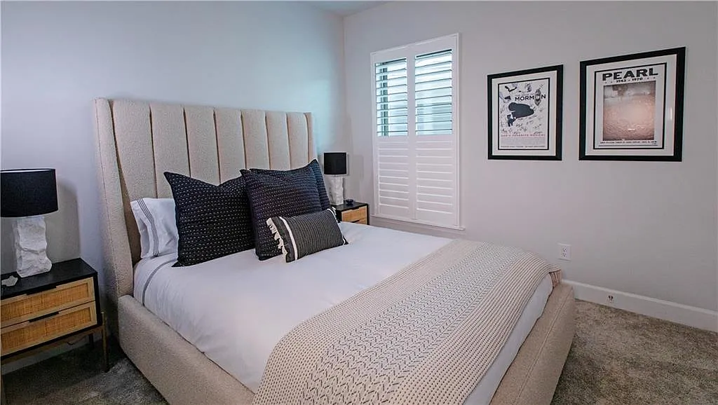 2 bed, 2.0 bath, 1920 sqft, $2,750 — Photo 4