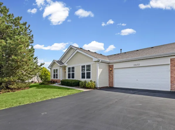 21452 Papoose Lake Dr #21452, Crest Hill, IL 60403