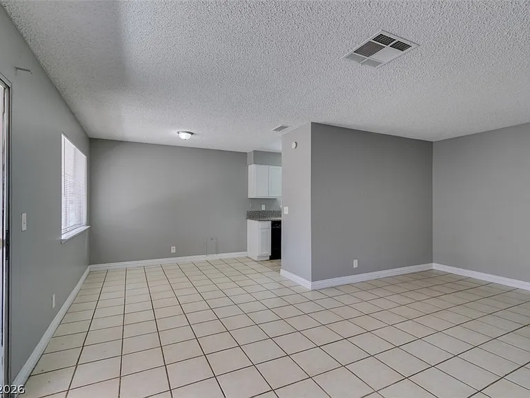 4732 Chantilly Ave — Photo 13