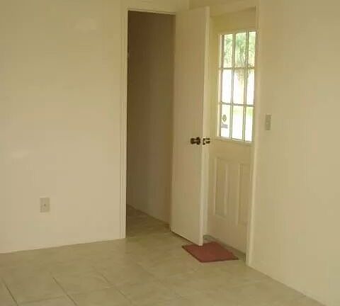 4th image of 8 Oriole Cir APT C