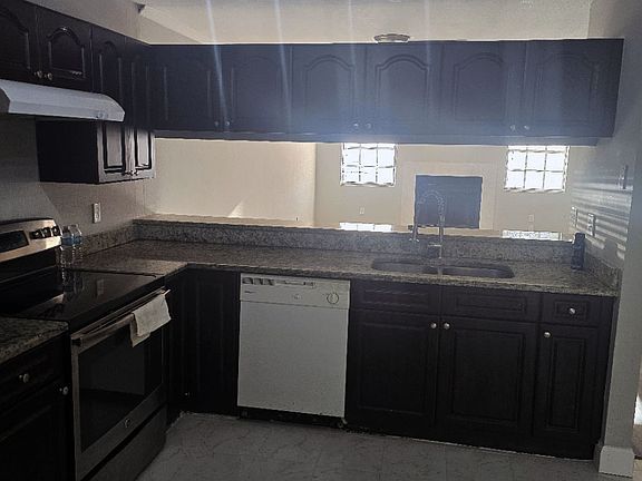 3rd image of 12665 Castle Hill Dr