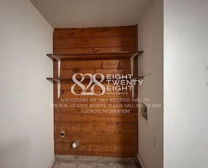 503 E Maple St — Photo 16