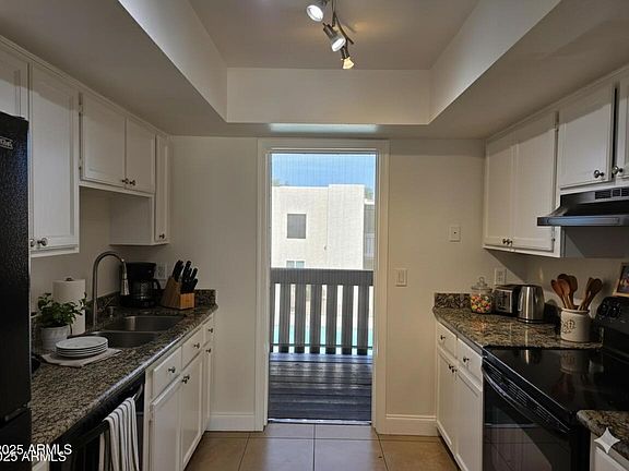 3rd image of 1927 E HAMPTON Avenue #263