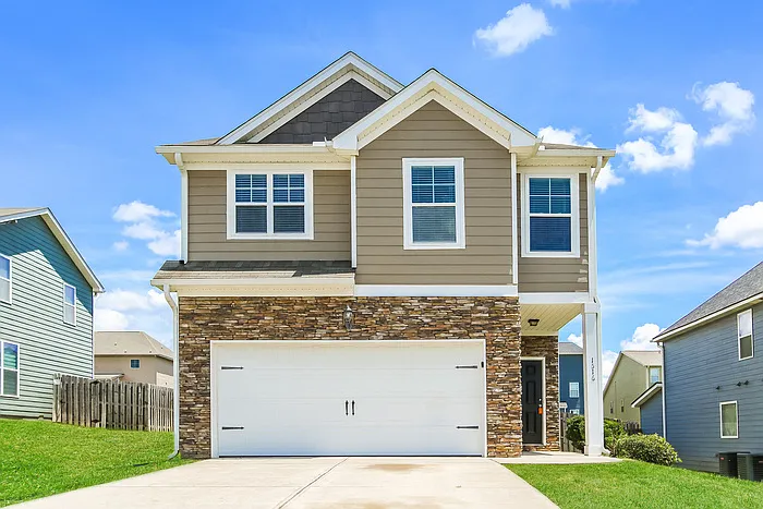1516 Driftwood Ln