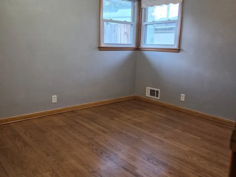 1018 Harmony Dr — Photo 7