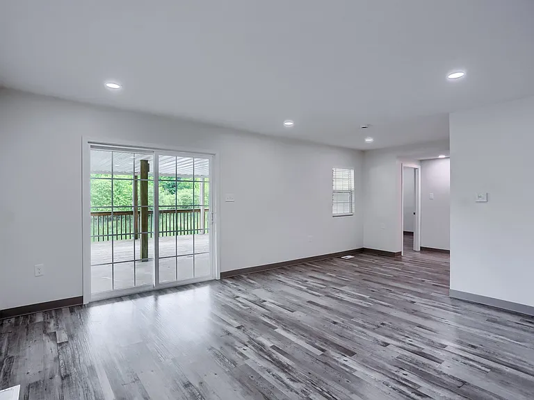 201 Kathleen Dr #2 — Photo 15