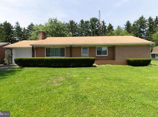 141 Brumbaugh Ave, Chambersburg, PA 17201