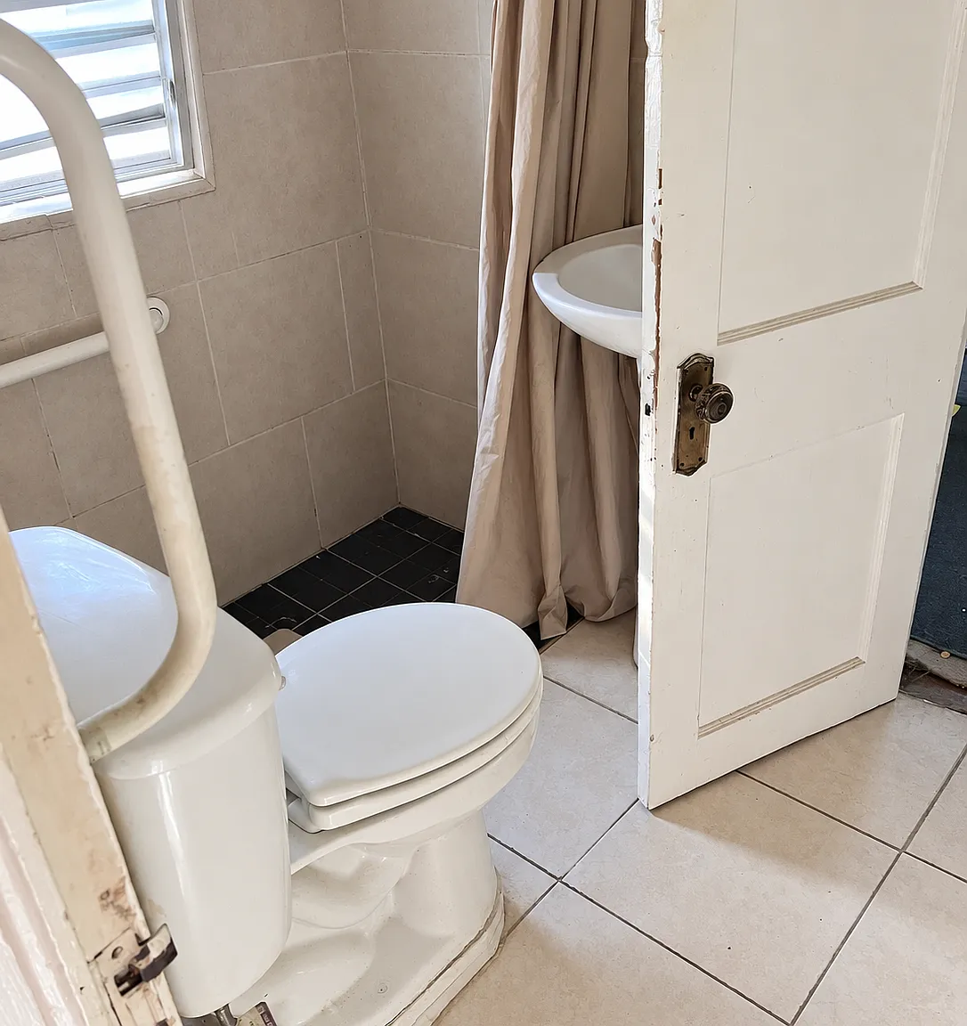 2 bed, 600 sqft, $700 — Photo 2