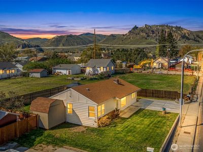 565 Crawford Avenue, Wenatchee, WA, 98801