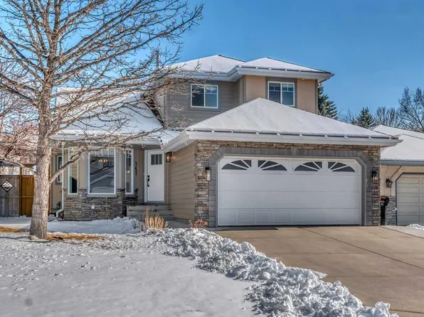 167 W Douglasbank Mews SE, Calgary, AB T2Z 2J5