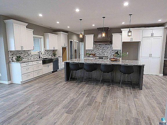 2nd image of 27240 S Noble Cir