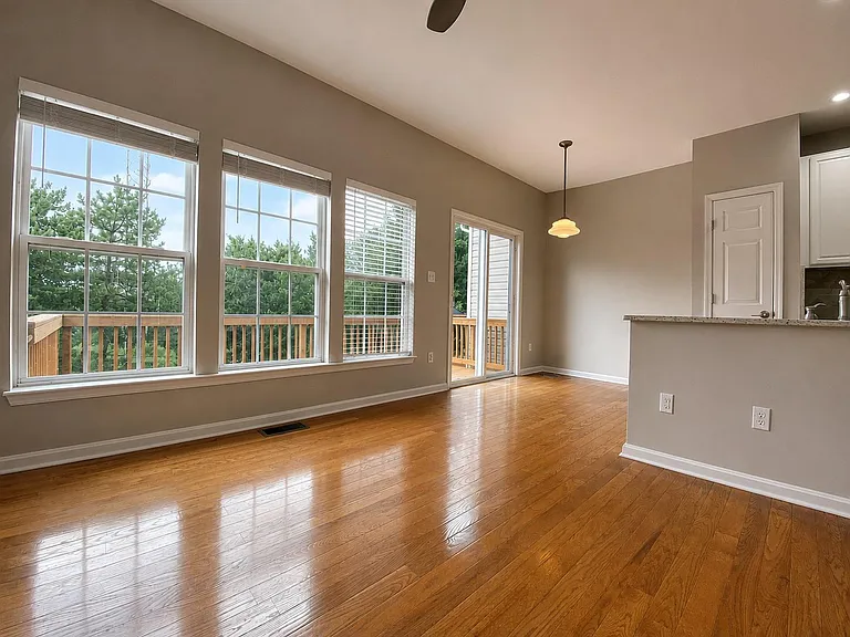 21002 Kittanning Ln — Photo 17