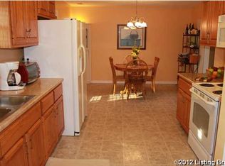 701 Greenbriar Rd, Mount Washington, KY 40047