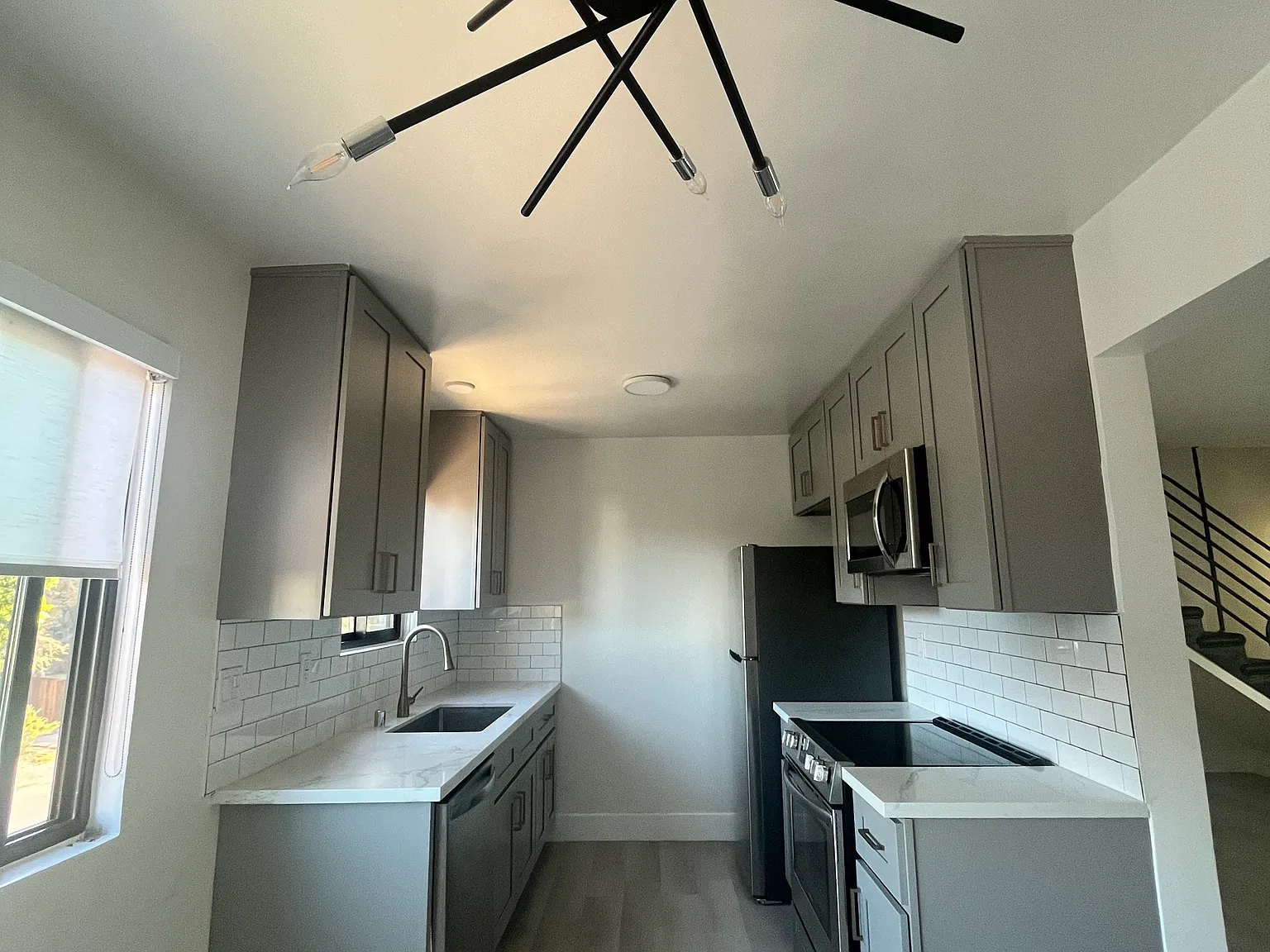 2 bed, 1.5 bath, 1200 sqft, $2,700 — Photo 4