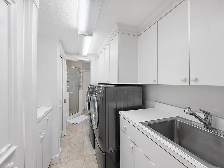 8538 SE Coconut St — Photo 15