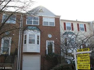 12329 Field Lark Ct, Fairfax, VA 22033