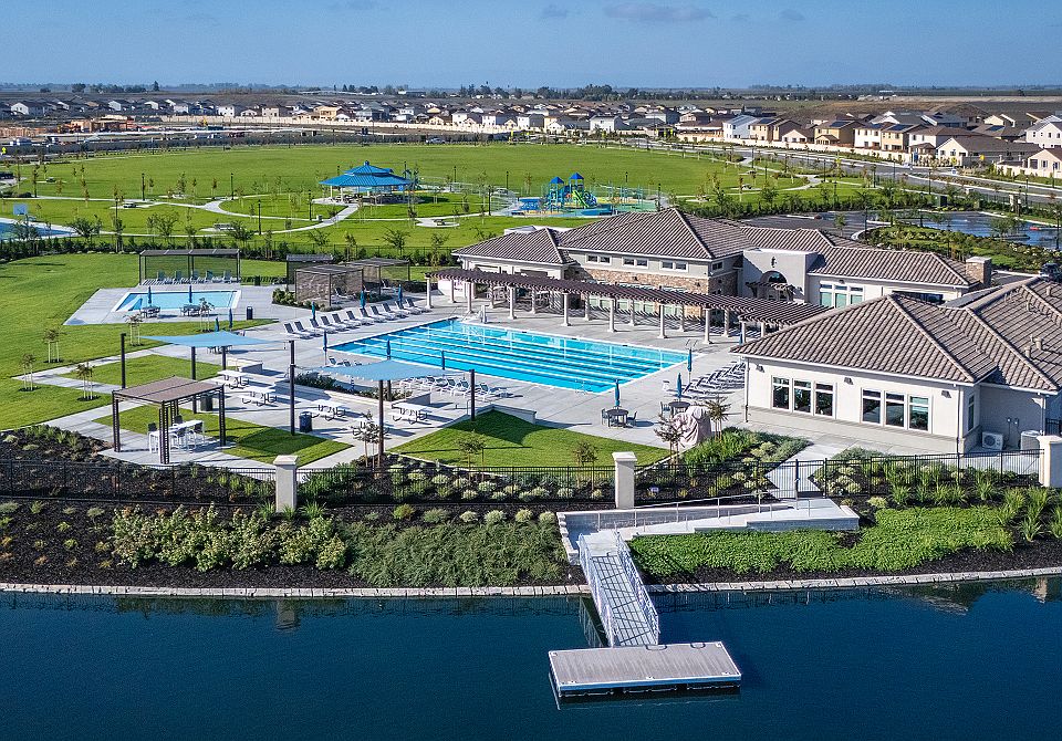 Westlake Amenity Clubhouse Exterior 4of4