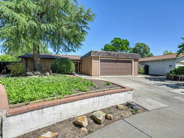 1133 Auburn Dr, Davis, CA 95616
