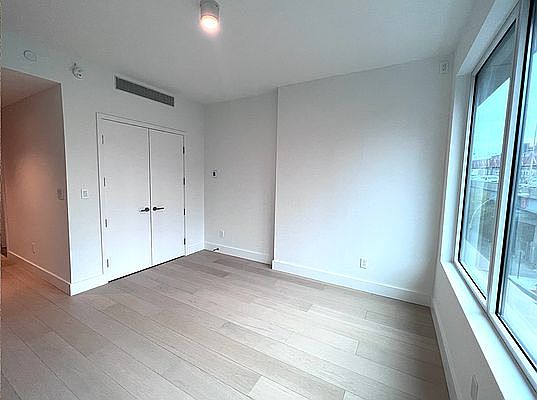 3rd image of 208 Delancey St #4I