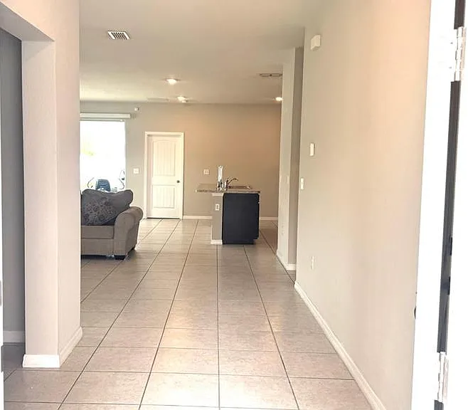 863 Hudson Valley Dr — Photo 4