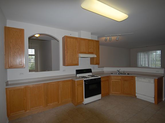 5th image of 260 Rosehall Dr Unit 210